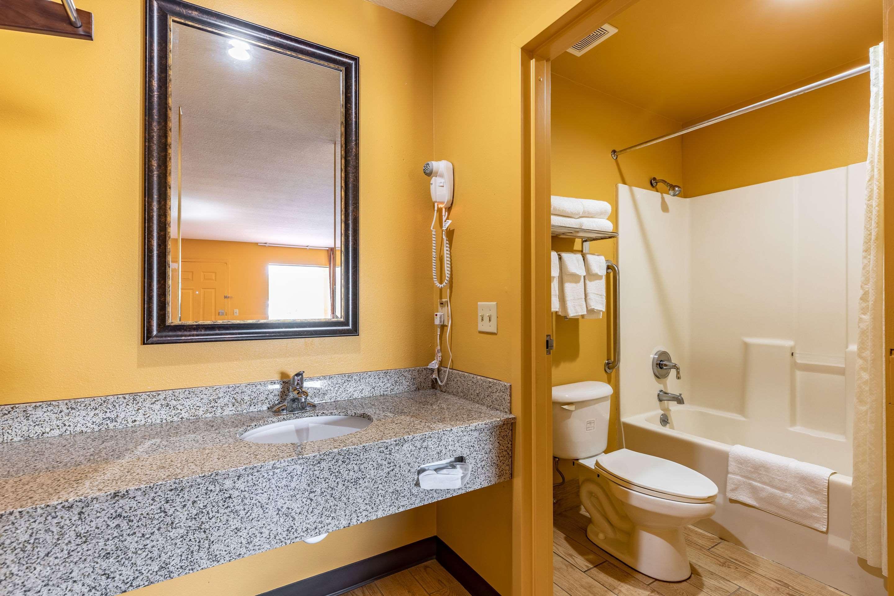 קינגסלנד Econo Lodge מראה חיצוני תמונה