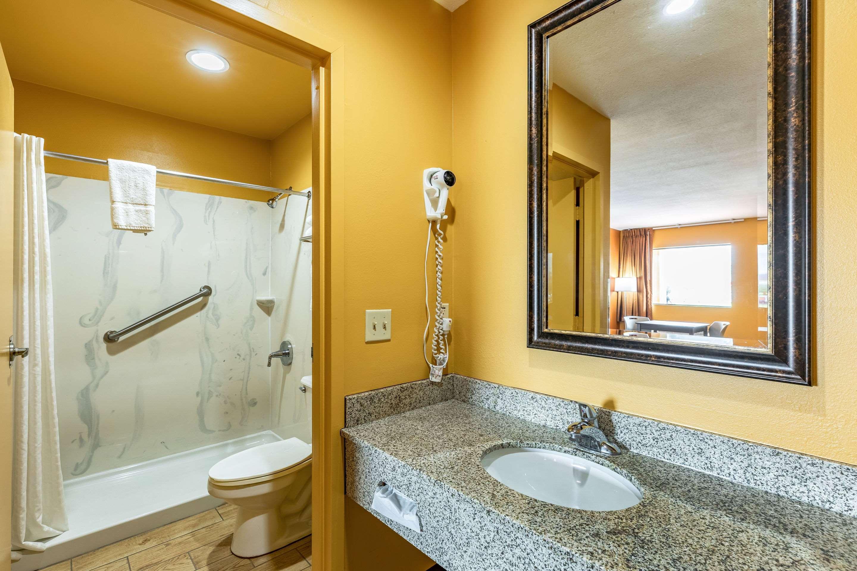 קינגסלנד Econo Lodge מראה חיצוני תמונה